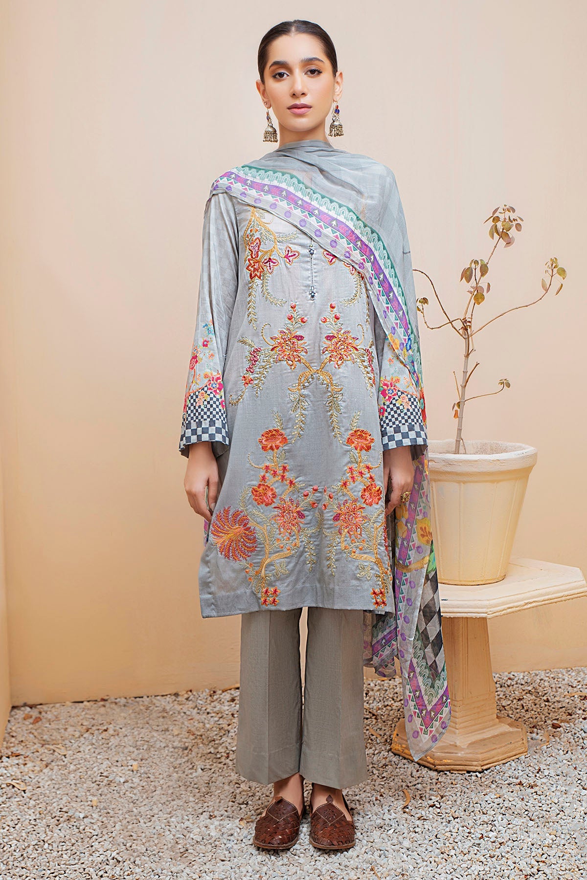 Motifz | Amal Luxury Lawn | 2952 - Khanumjan  Pakistani Clothes and Designer Dresses in UK, USA 