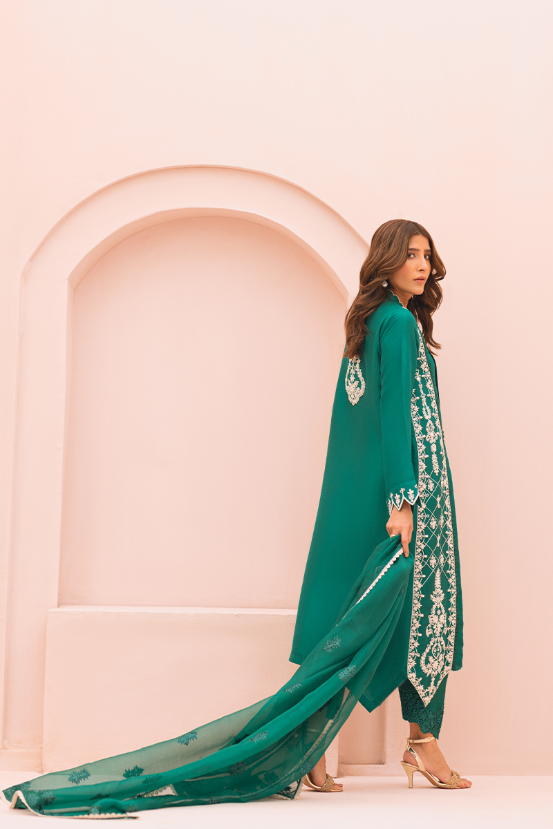 Sana Abbas | Luxury Pret | NURA