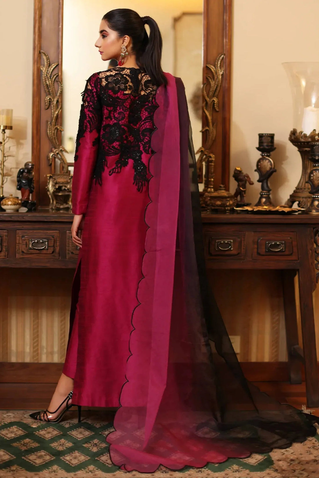 Musferah Saad | Enchante Formals | Royal Onyx