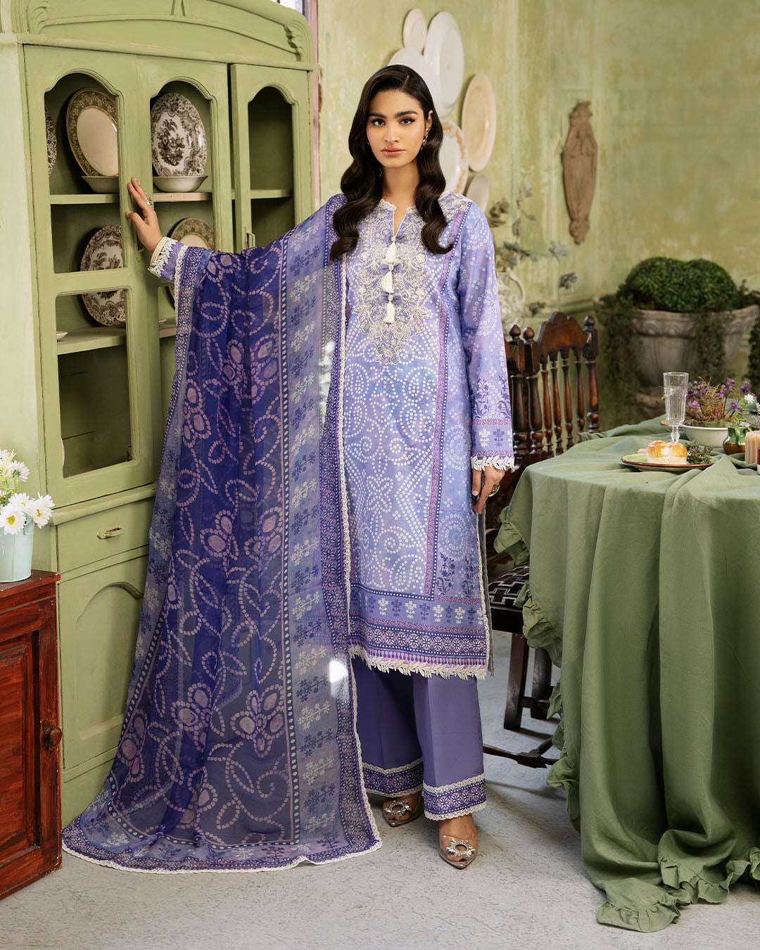 Roheenaz | Flora Printed Lawn | Celestia - Khanumjan  Pakistani Clothes and Designer Dresses in UK, USA 