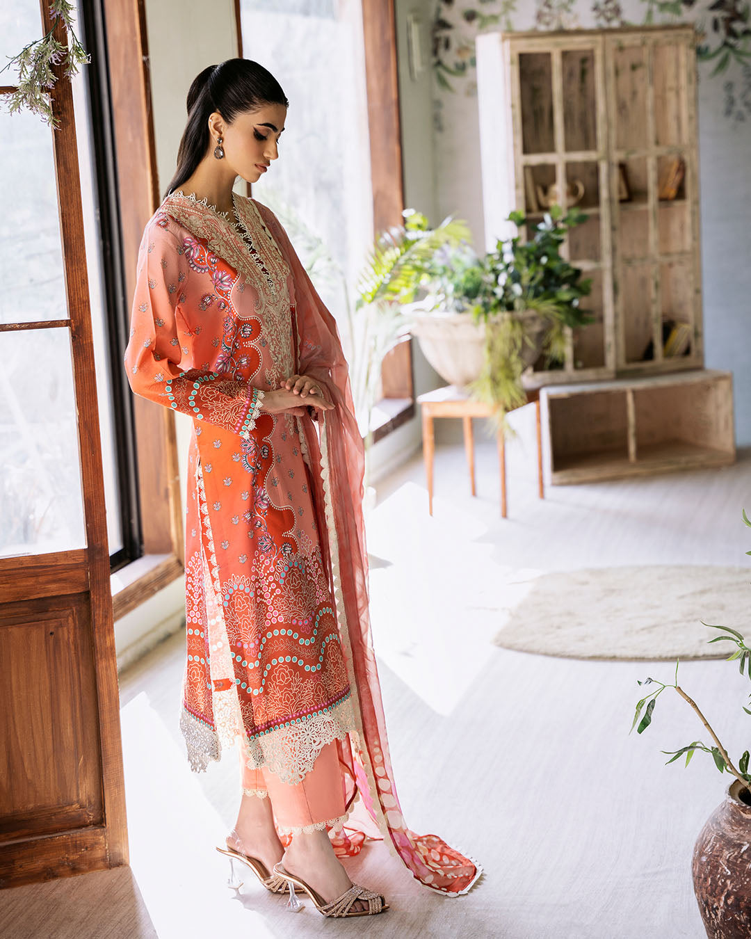 Roheenaz | Flora Printed Lawn | Serenade - Khanumjan  Pakistani Clothes and Designer Dresses in UK, USA 