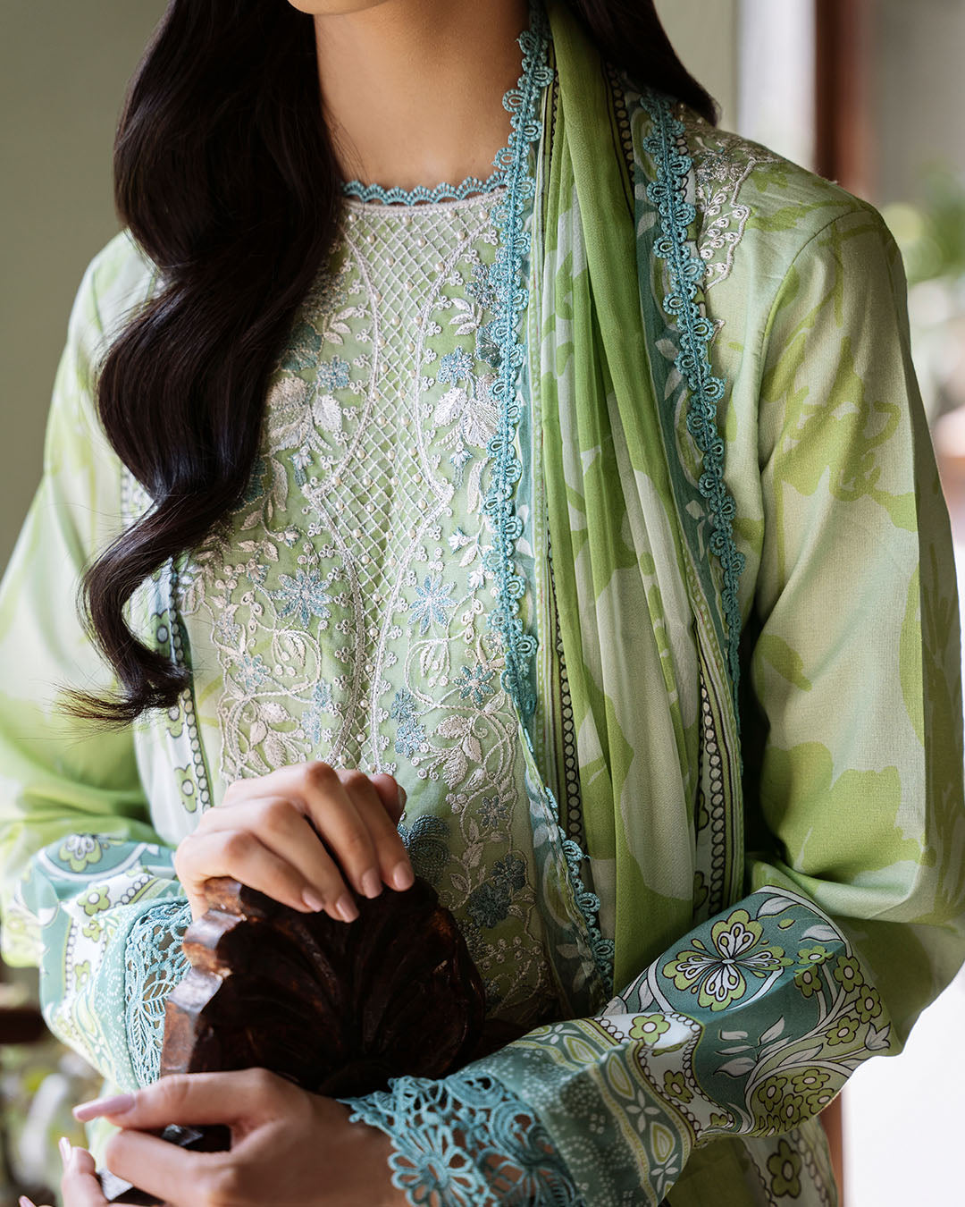 Roheenaz | Flora Printed Lawn | Euphoria - Khanumjan  Pakistani Clothes and Designer Dresses in UK, USA 