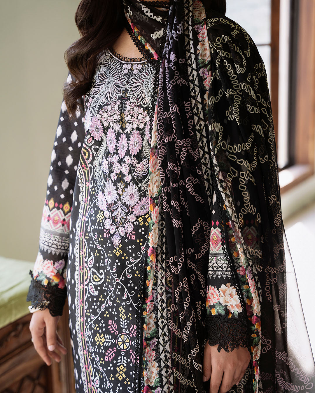 Roheenaz | Flora Printed Lawn | Veridian - Khanumjan  Pakistani Clothes and Designer Dresses in UK, USA 