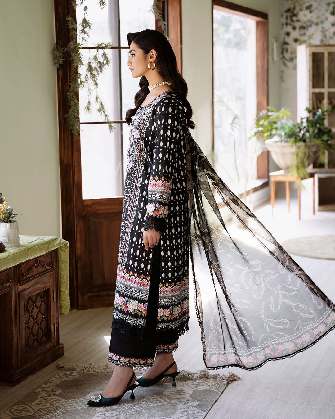 Roheenaz | Flora Printed Lawn | Veridian - Khanumjan  Pakistani Clothes and Designer Dresses in UK, USA 