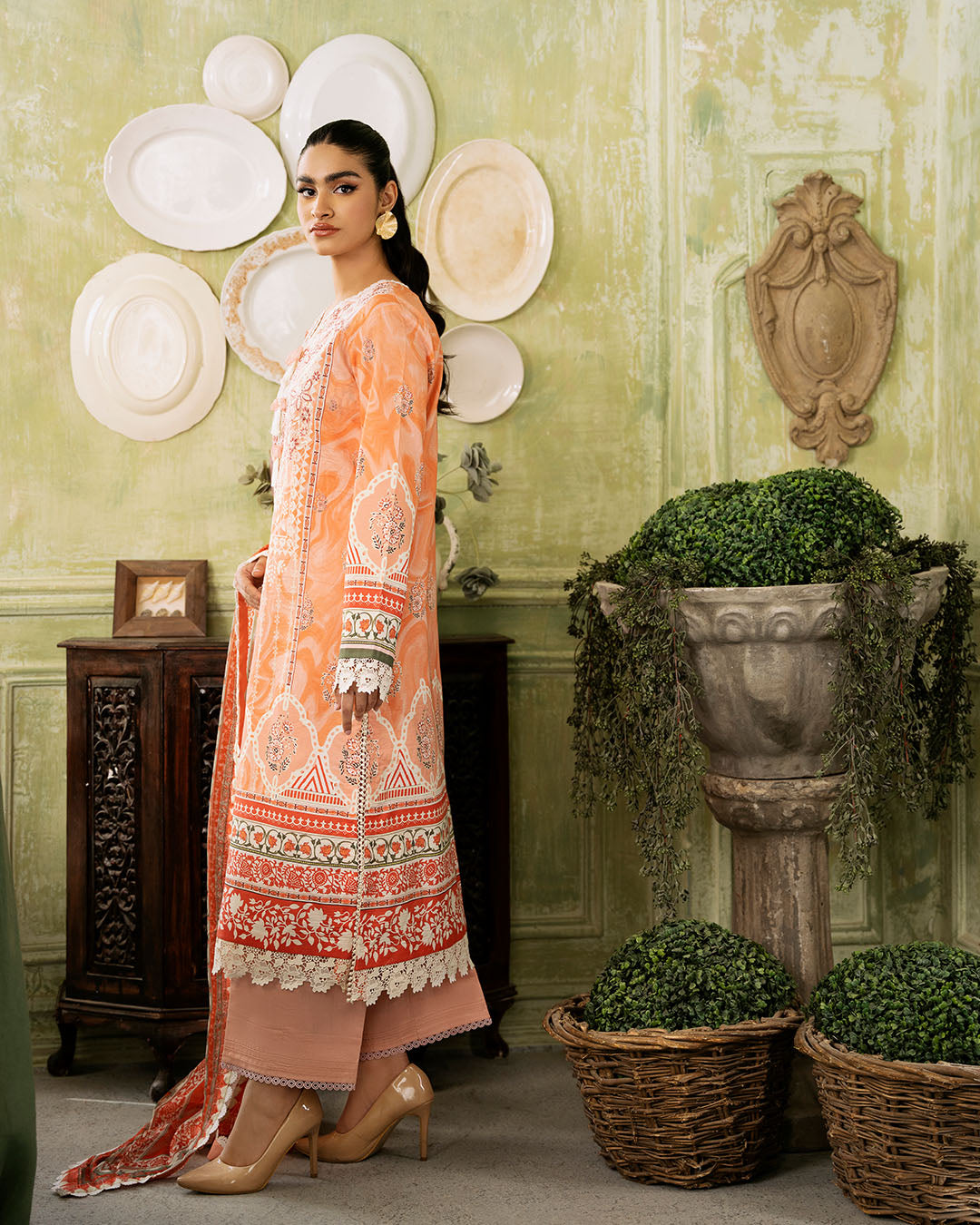 Roheenaz | Flora Printed Lawn | Cascade - Khanumjan  Pakistani Clothes and Designer Dresses in UK, USA 