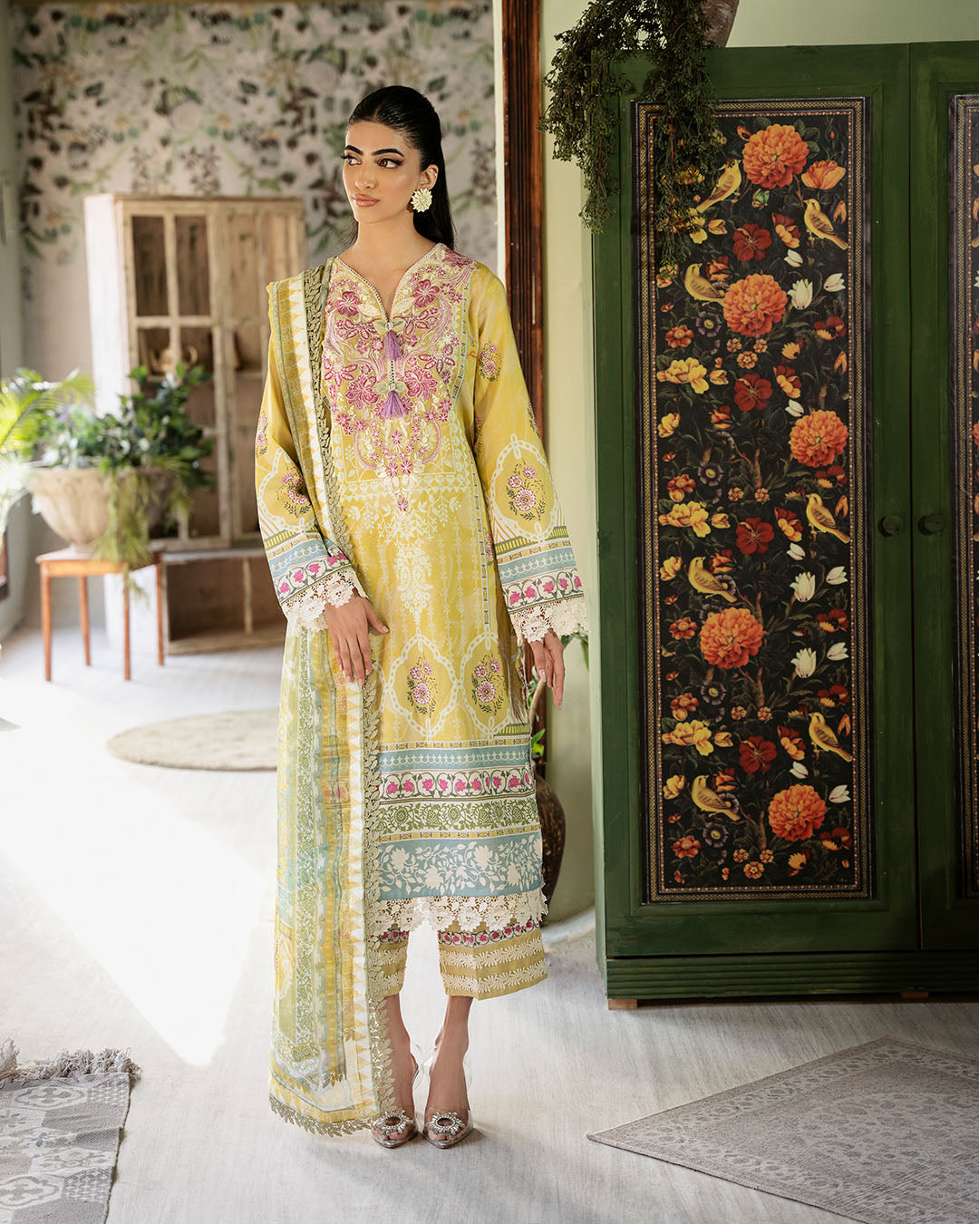 Roheenaz | Flora Printed Lawn | Mystique - Khanumjan  Pakistani Clothes and Designer Dresses in UK, USA 