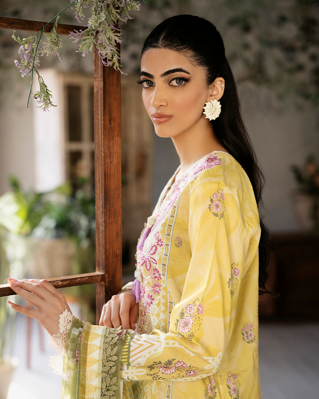 Roheenaz | Flora Printed Lawn | Mystique - Khanumjan  Pakistani Clothes and Designer Dresses in UK, USA 
