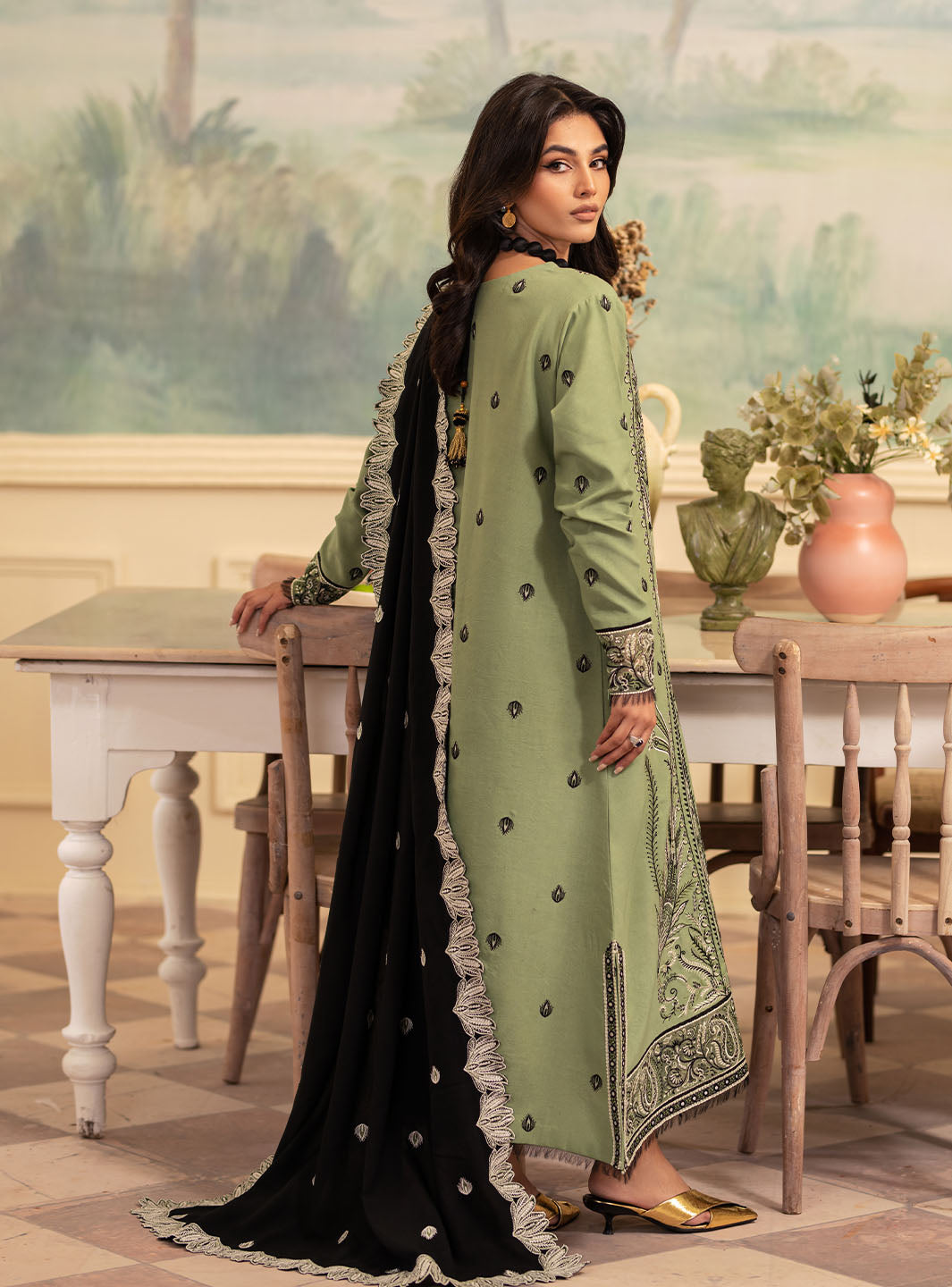 Roheenaz | Meraki Winter Collection | Olivia