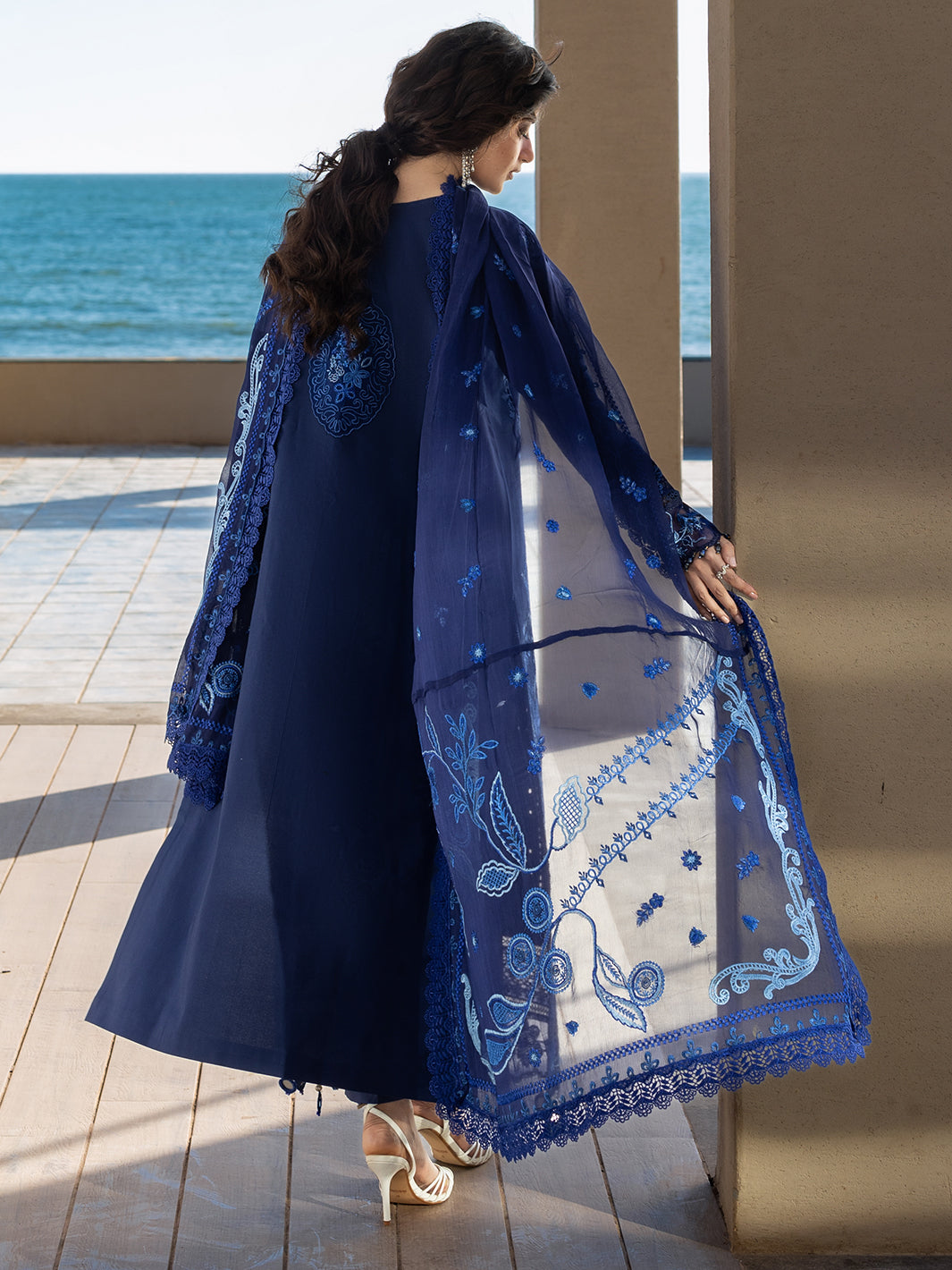 Mahnur | Sirene Luxury Lawn 26 | S-015