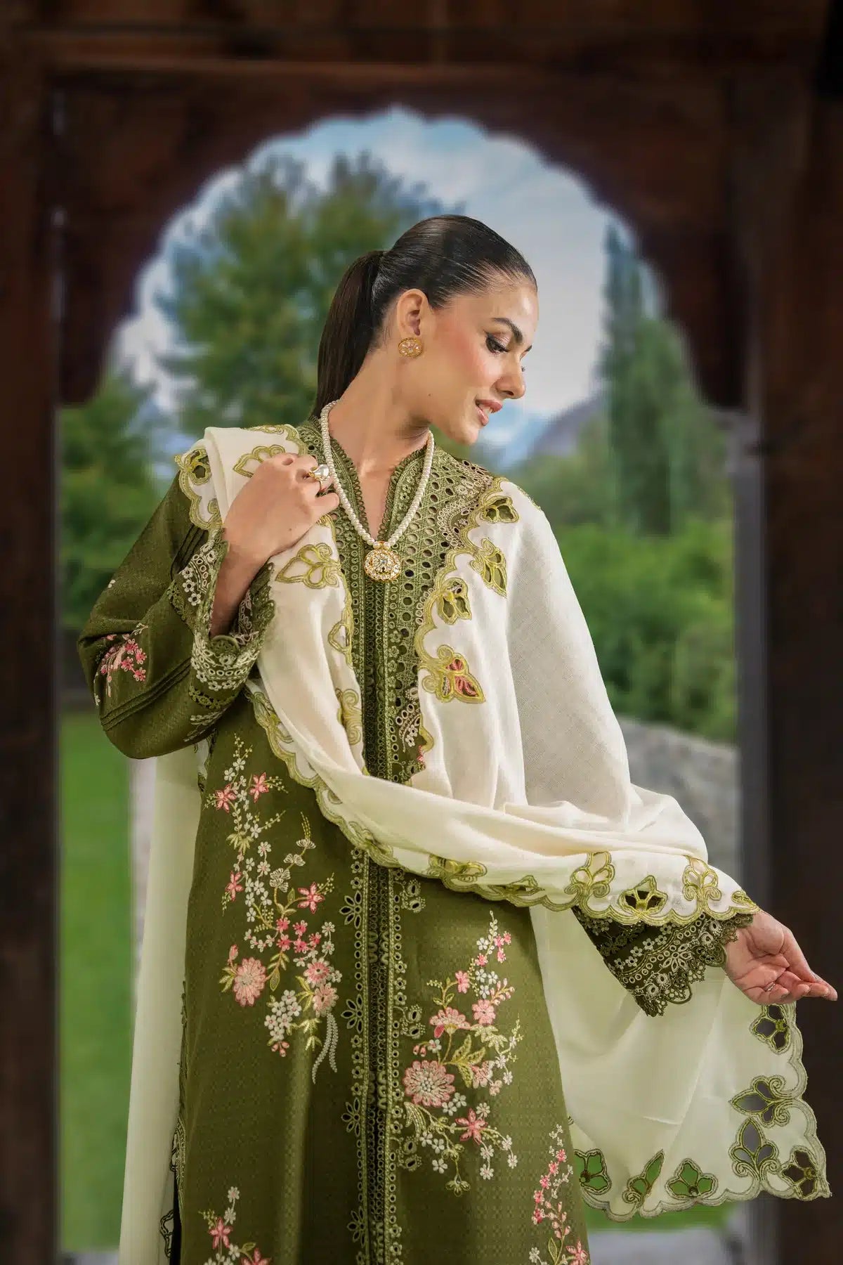 Sable Vogue | Winter 23 | SWC-06-23 - Khanumjan  Pakistani Clothes and Designer Dresses in UK, USA 