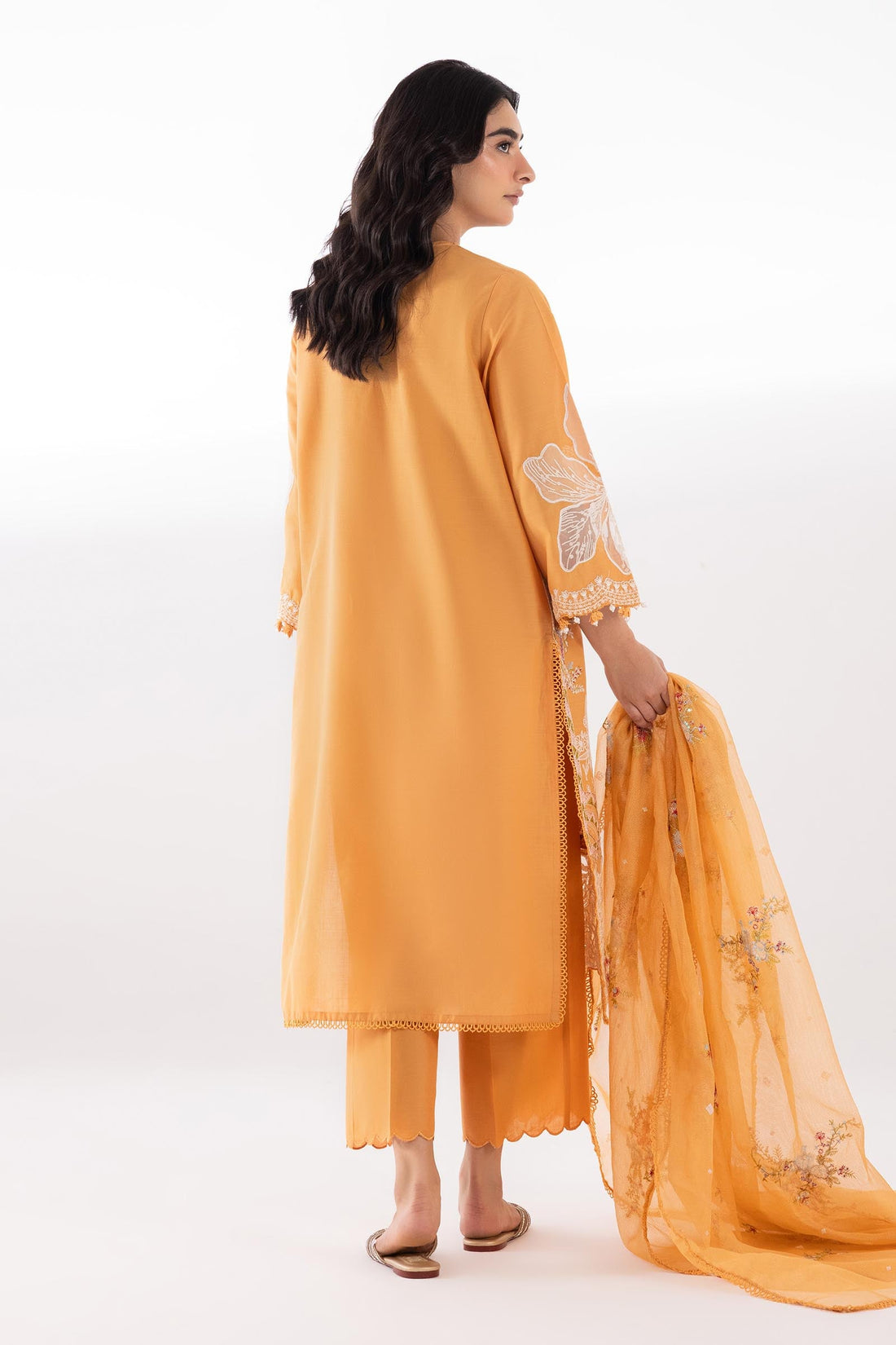 Sana Safinaz | Luxury Pret | Luxury Lawn Suit SC26LUX108BP3