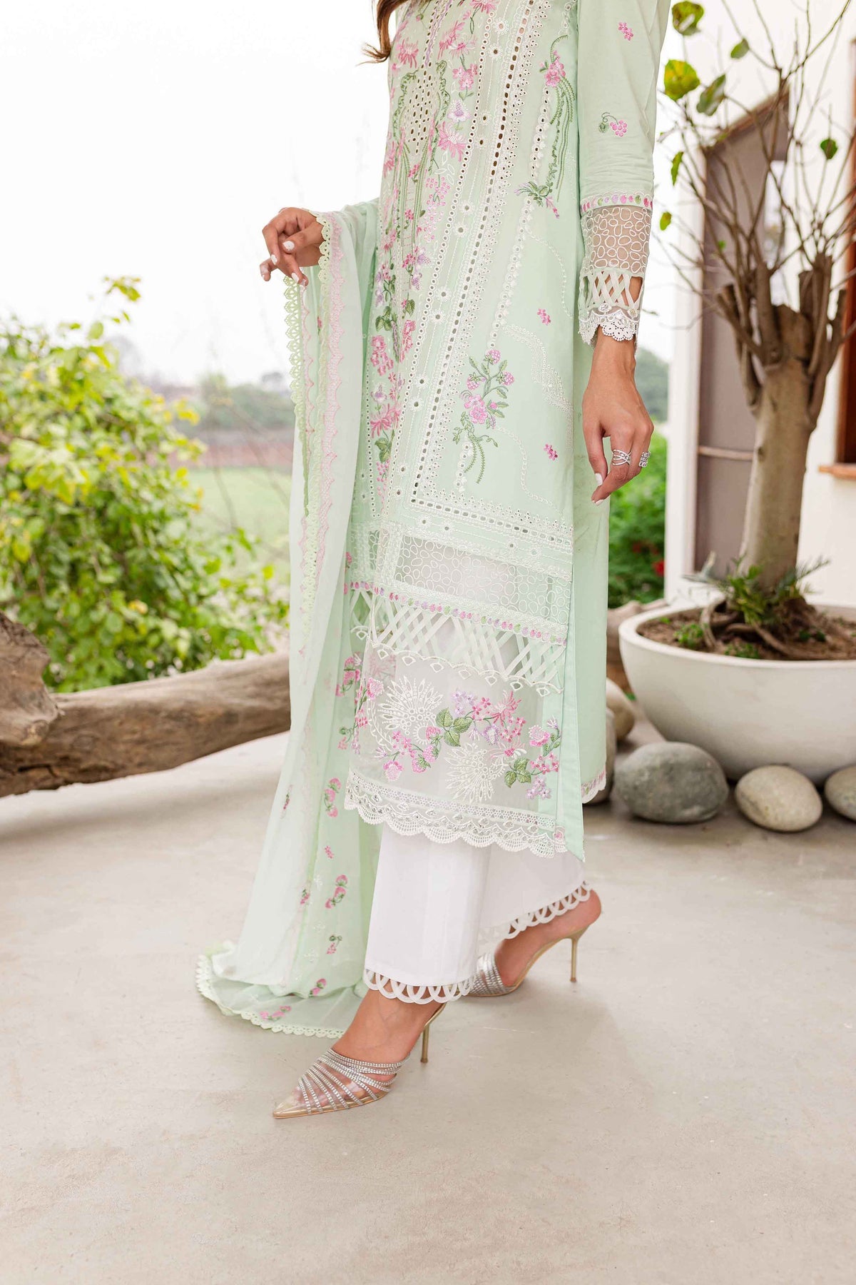 Sable Vogue | Shiree Lawn 24 | Mint Garden - Khanumjan  Pakistani Clothes and Designer Dresses in UK, USA 