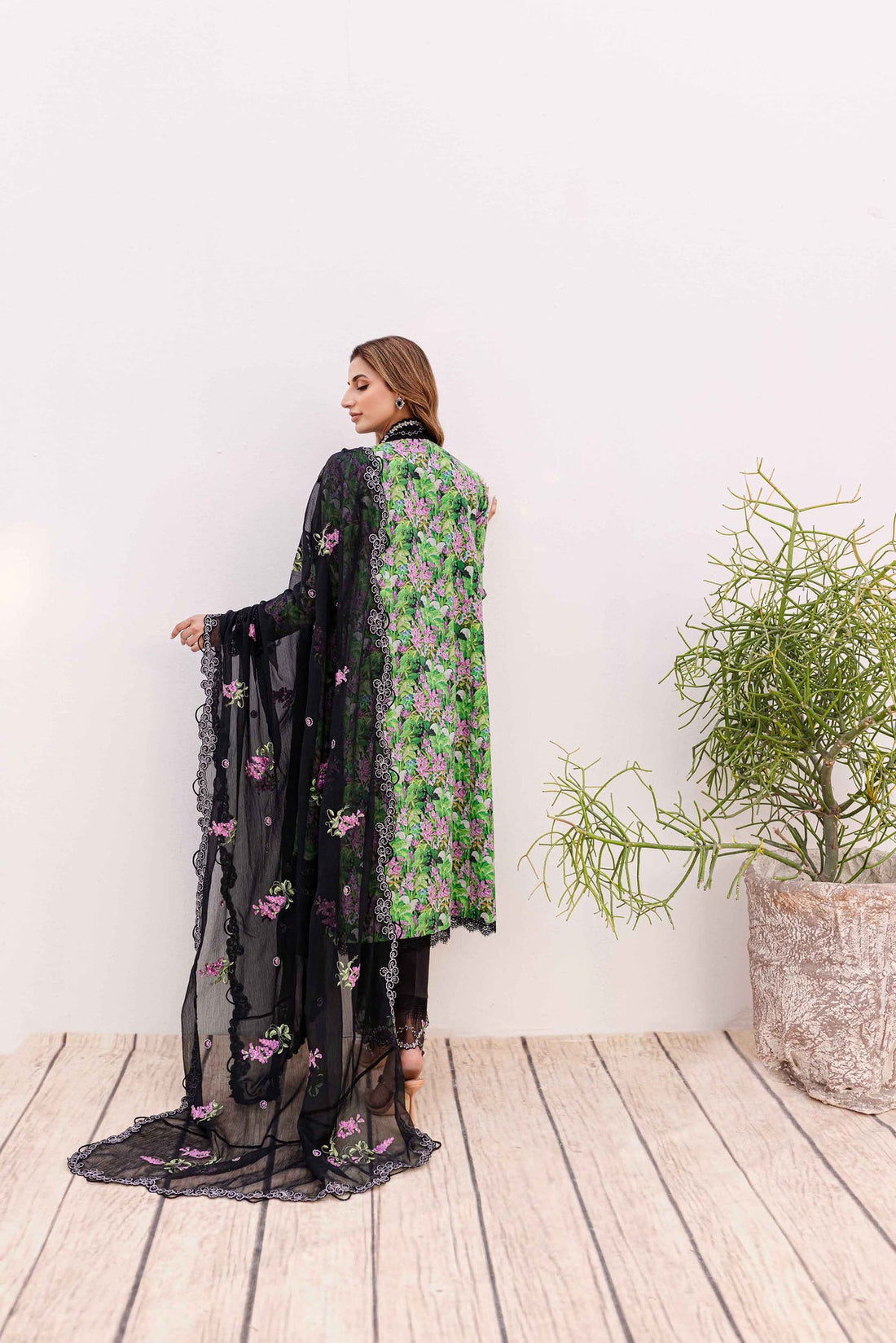 Sable Vogue | Shiree Lawn 24 | Black Iris - Khanumjan  Pakistani Clothes and Designer Dresses in UK, USA 