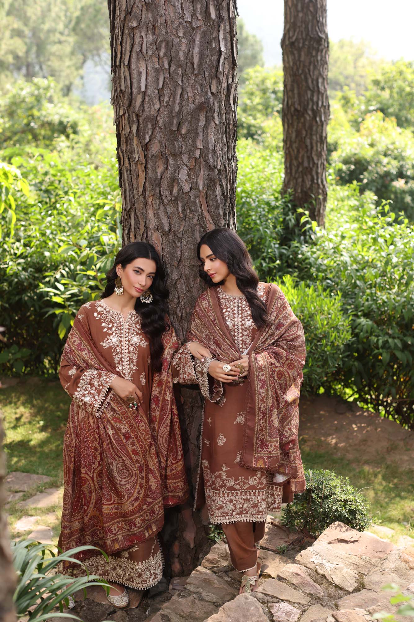 Noor by Saadia Asad | Suzaankari Winter 24 | D09