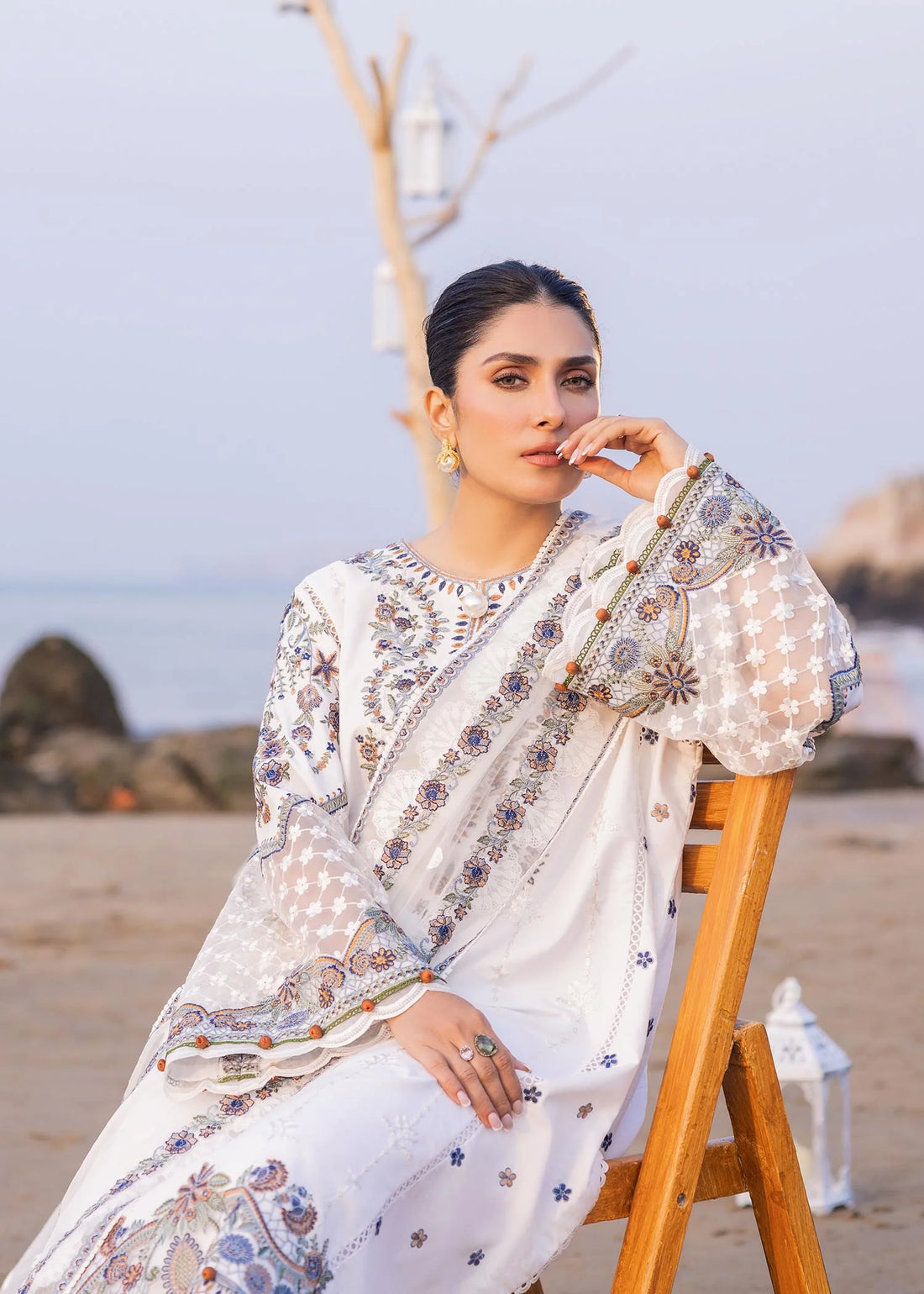 Sadaf Fawad Khan | Siraa Luxury Lawn 24| Amira (A) - Khanumjan  Pakistani Clothes and Designer Dresses in UK, USA 