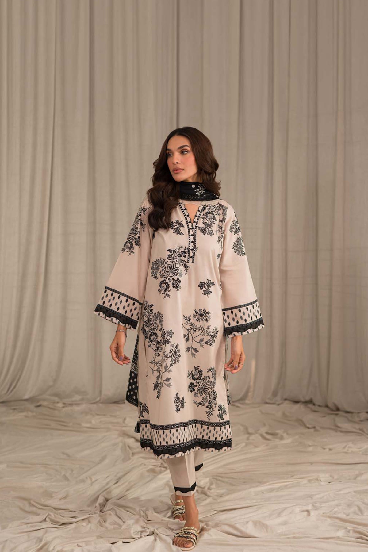 Sahar | Print Edit SS24 | P-11 - Khanumjan  Pakistani Clothes and Designer Dresses in UK, USA 