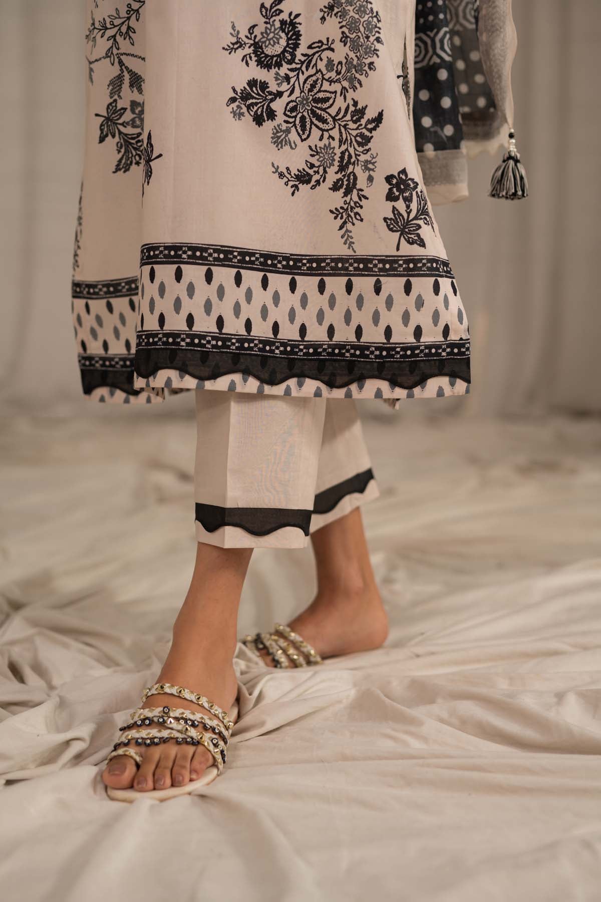 Sahar | Print Edit SS24 | P-11 - Khanumjan  Pakistani Clothes and Designer Dresses in UK, USA 