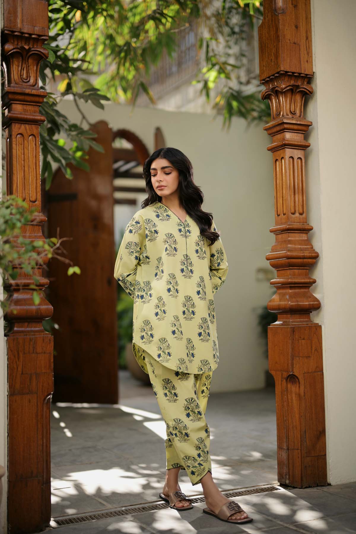 Sahar | Print Edit SS24 | P-23 - Khanumjan  Pakistani Clothes and Designer Dresses in UK, USA 