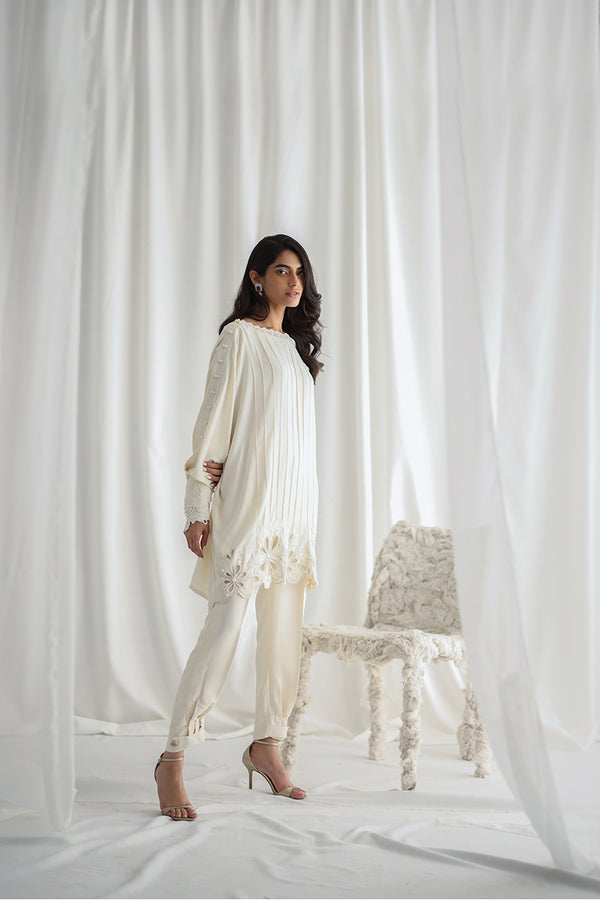 Sana Abbas | La Fiesta | Emma