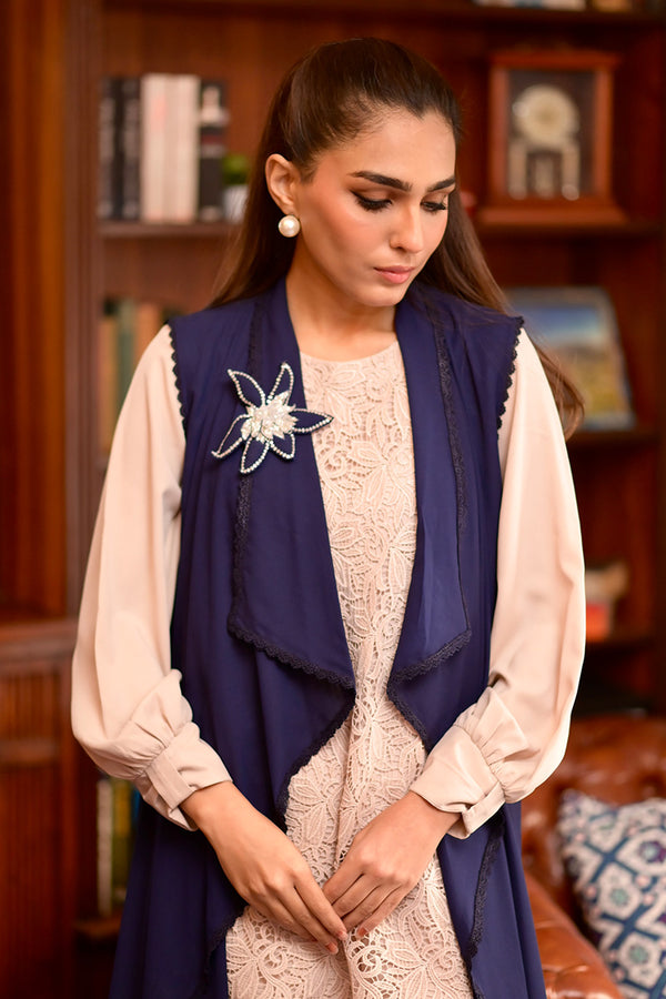 Sana Abbas | La Fiesta | Tan