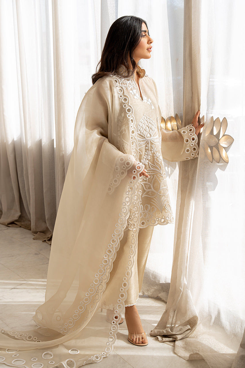 Sania Maskatiya | Eid Collection | Naia (A) - Khanumjan  Pakistani Clothes and Designer Dresses in UK, USA 