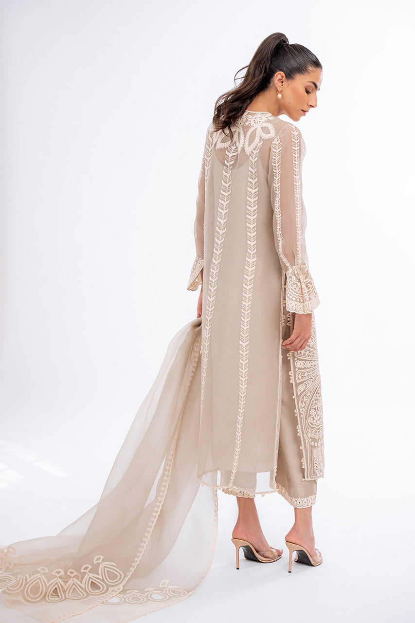 Sania Maskatiya | Eid Collection | Layan (A) - Khanumjan  Pakistani Clothes and Designer Dresses in UK, USA 