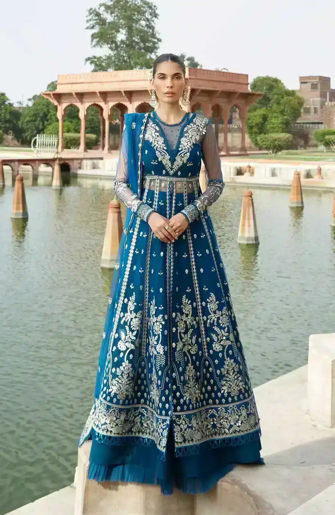Seran | Taaruf Formals 2023 | Maisha - Khanumjan  Pakistani Clothes and Designer Dresses in UK, USA 