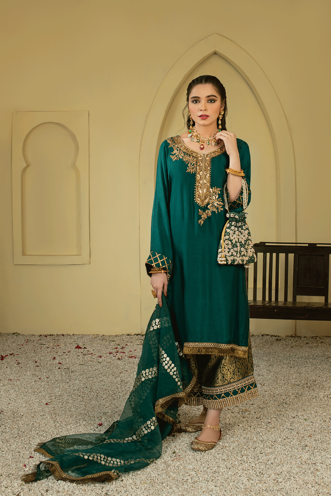 Leon | Leon Luxe Collection | MEHRUNISA - Khanumjan  Pakistani Clothes and Designer Dresses in UK, USA 