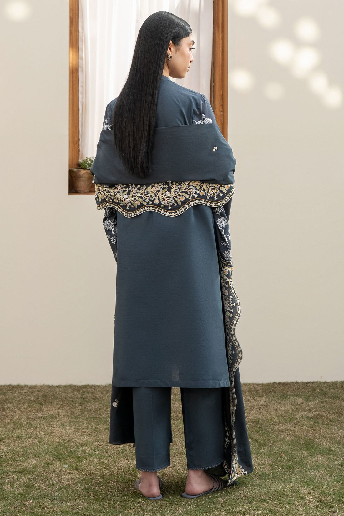 Cross Stitch | Emb Lawn Mahiri 26 | OMBRE BLUE