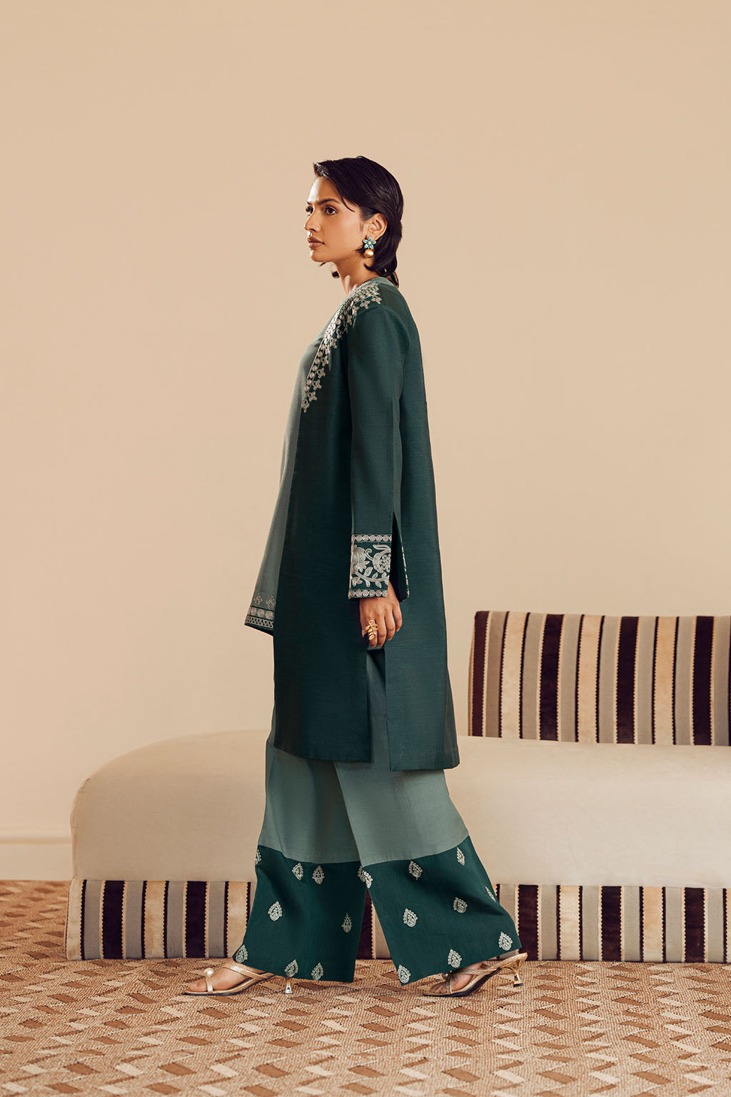 Vanya | Luxury and Formals | CD-02