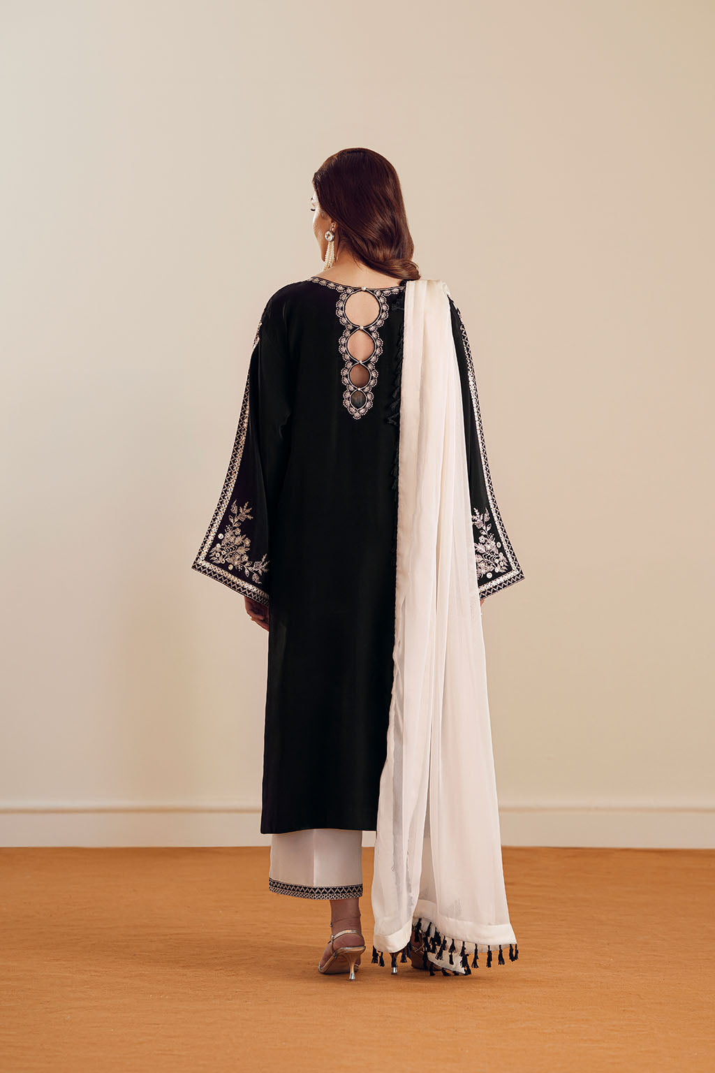 Vanya | Luxury and Formals | CD-03