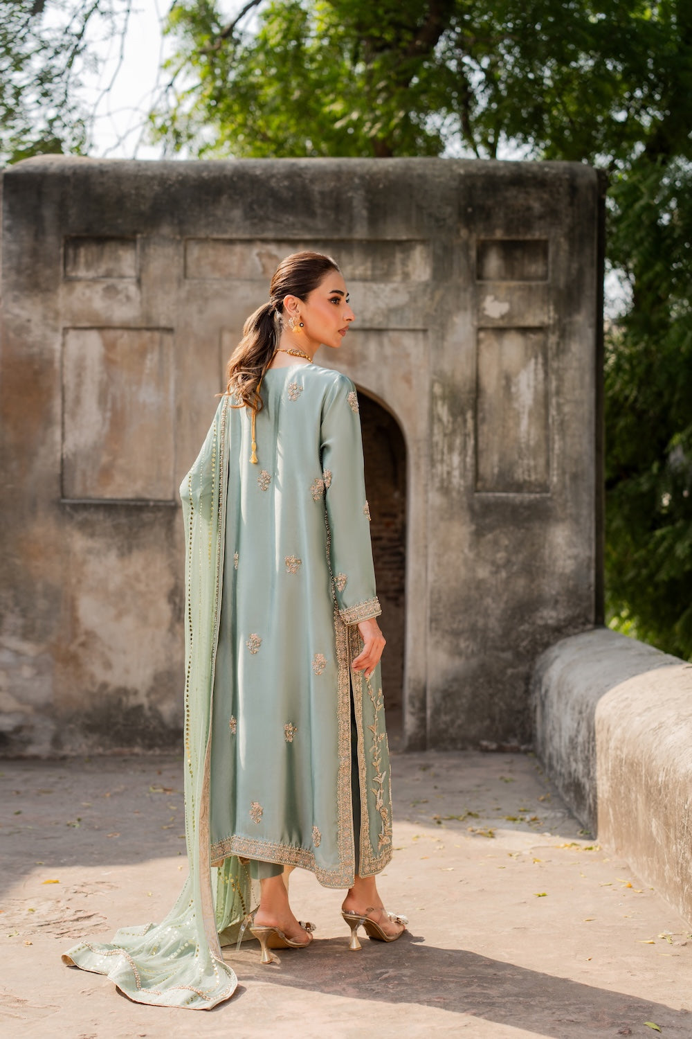 Vintage | Maaheru Formals | Nayab