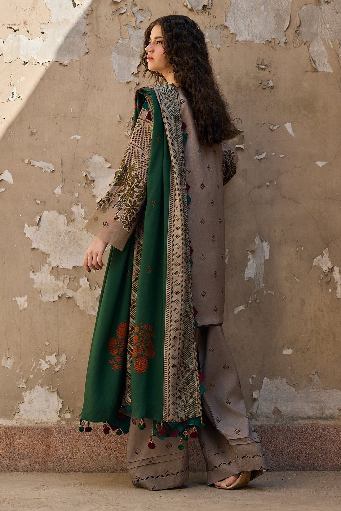 Charizma | C Prints Winter 25 | CPW5-19