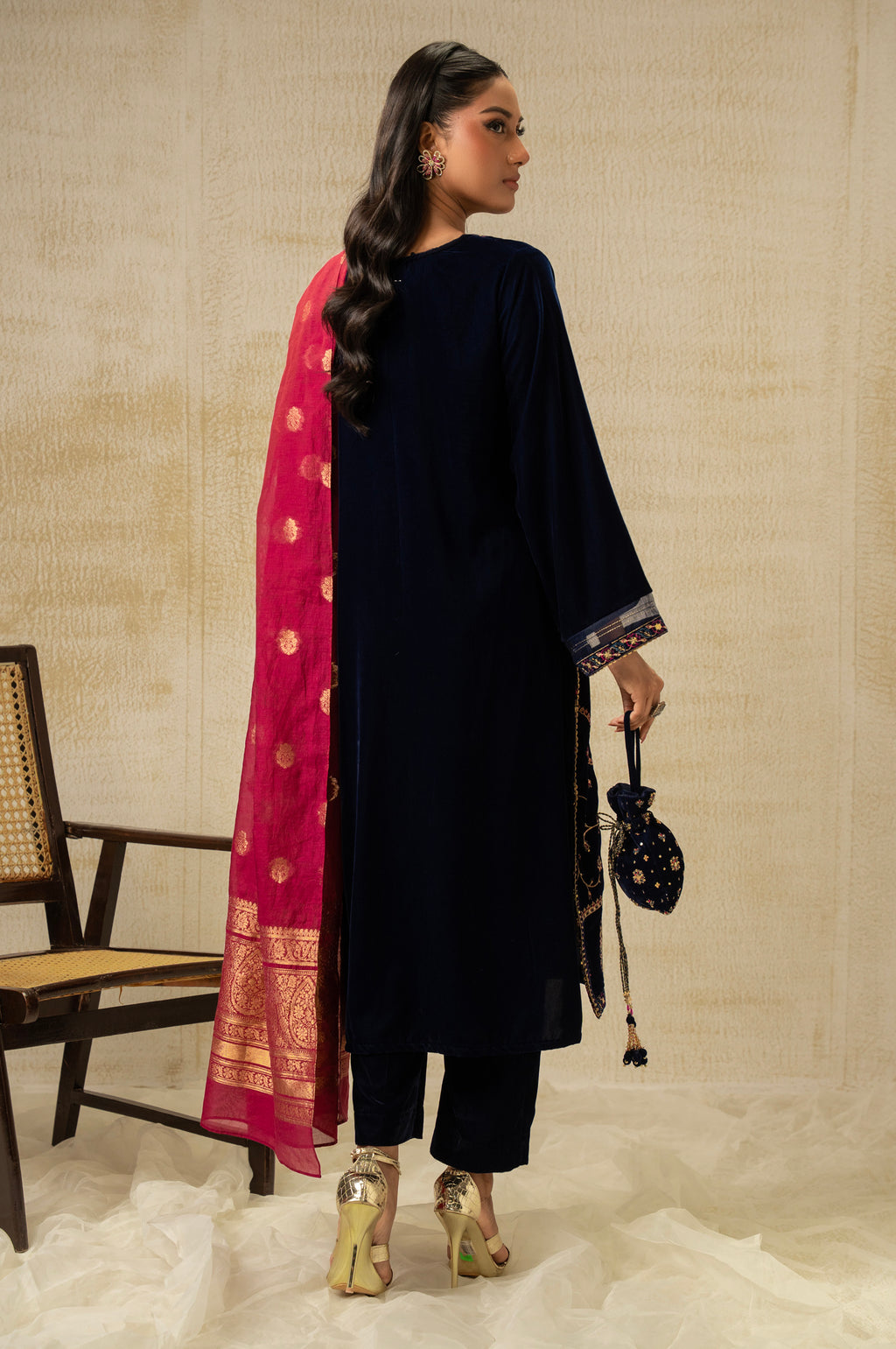 Zeen | Winter 25 | WUM35847