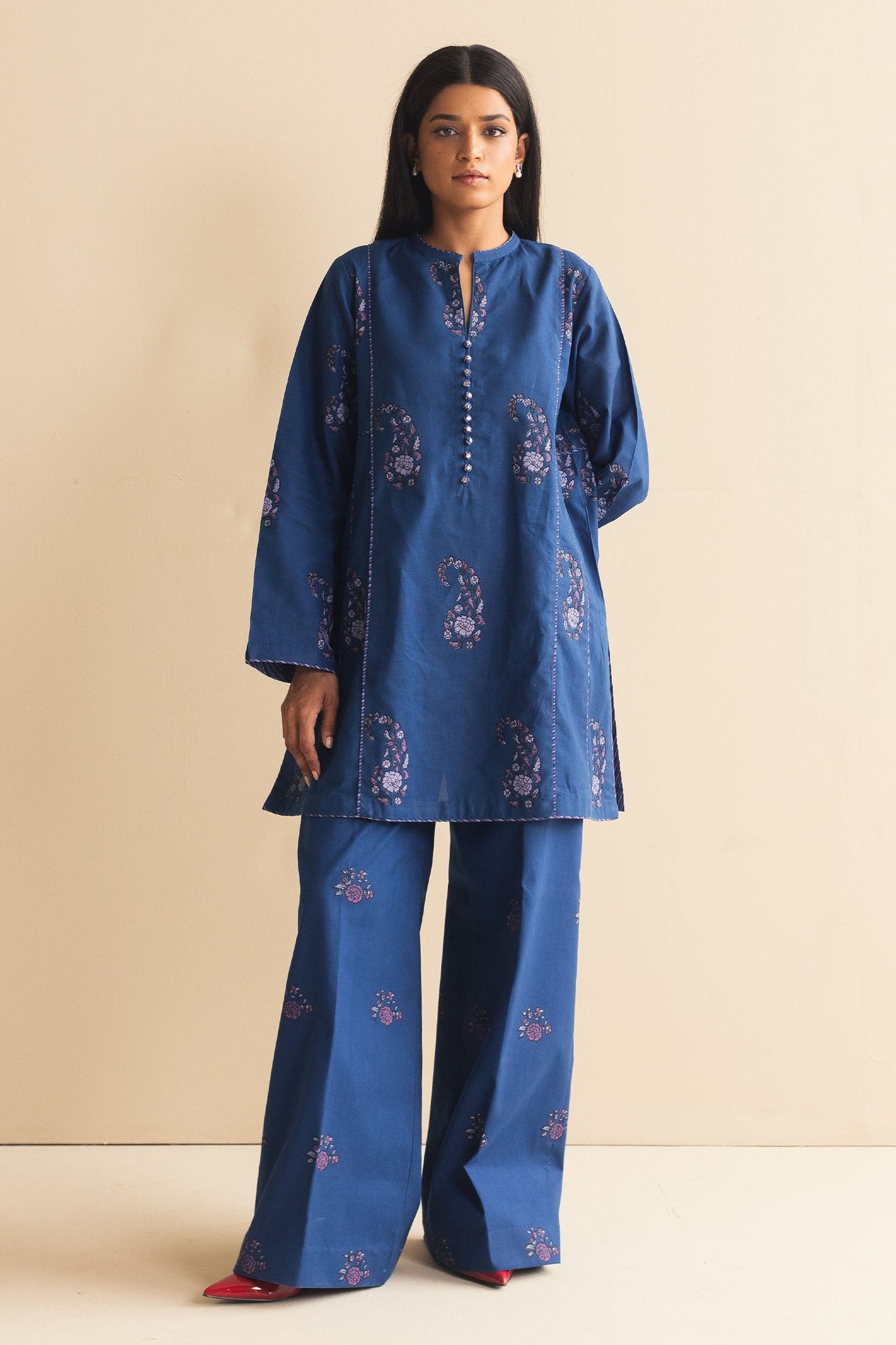 Zara Shahjahan | Handcrafted Suits | ZHC-056