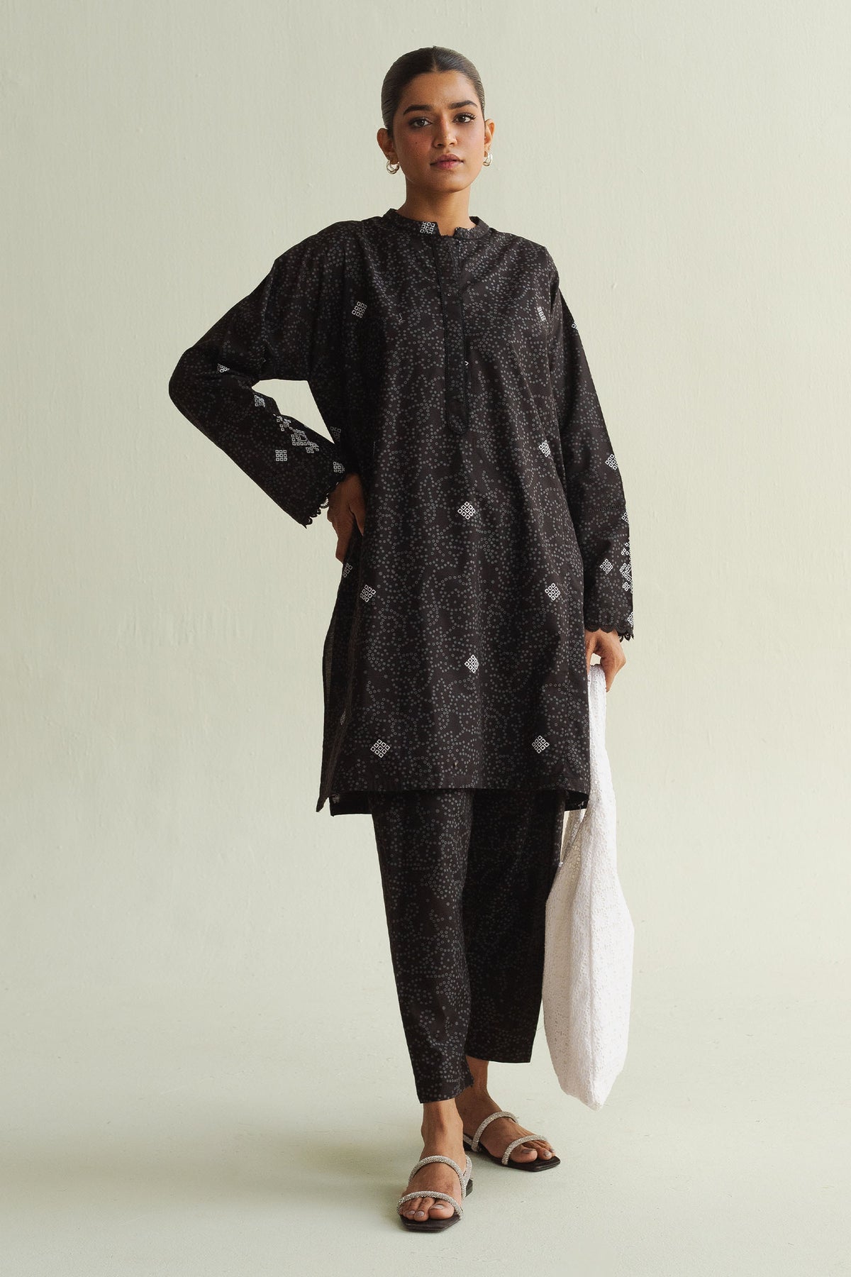 Zara Shahjahan | Basics 2024 | ZKT-1349