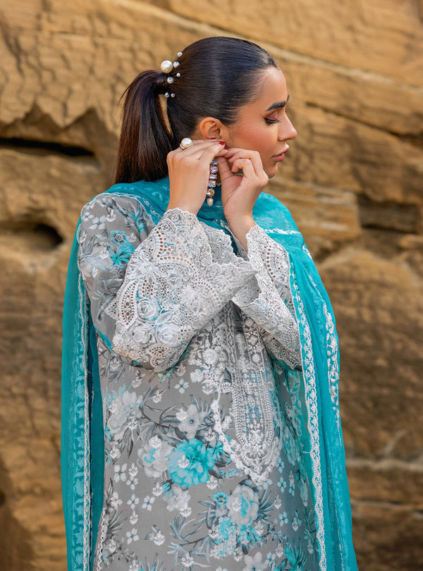 Zainab chottani | Luxury Chikankari 24 | LANA - 10B - Khanumjan  Pakistani Clothes and Designer Dresses in UK, USA 