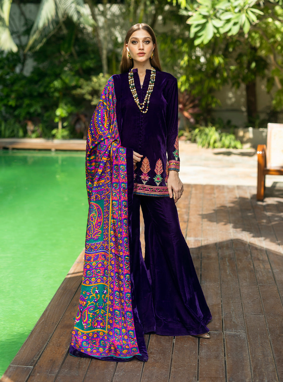 Zainab Chottani | Makhmal Luxe Pret | Habibeh