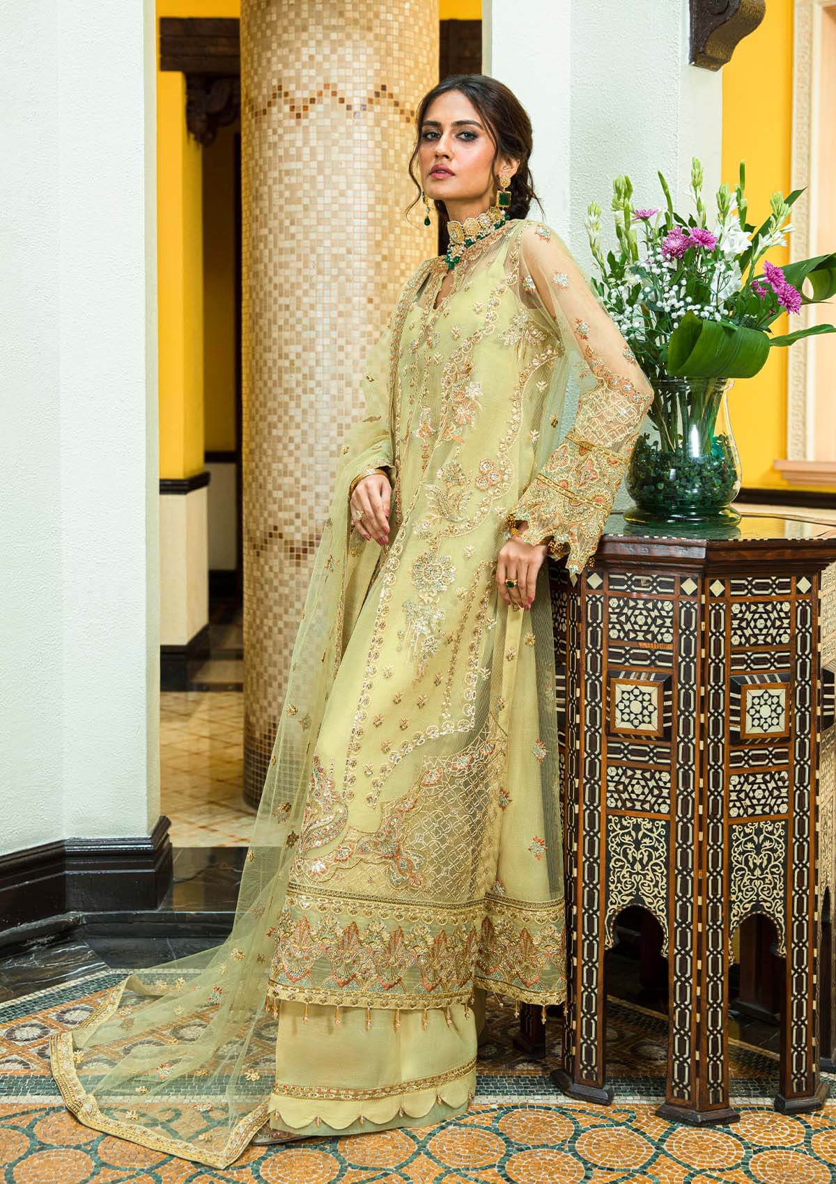 Aik Atelier | Formals Collection | GLOSSIER - LOOK 05 - Khanumjan  Pakistani Clothes and Designer Dresses in UK, USA 