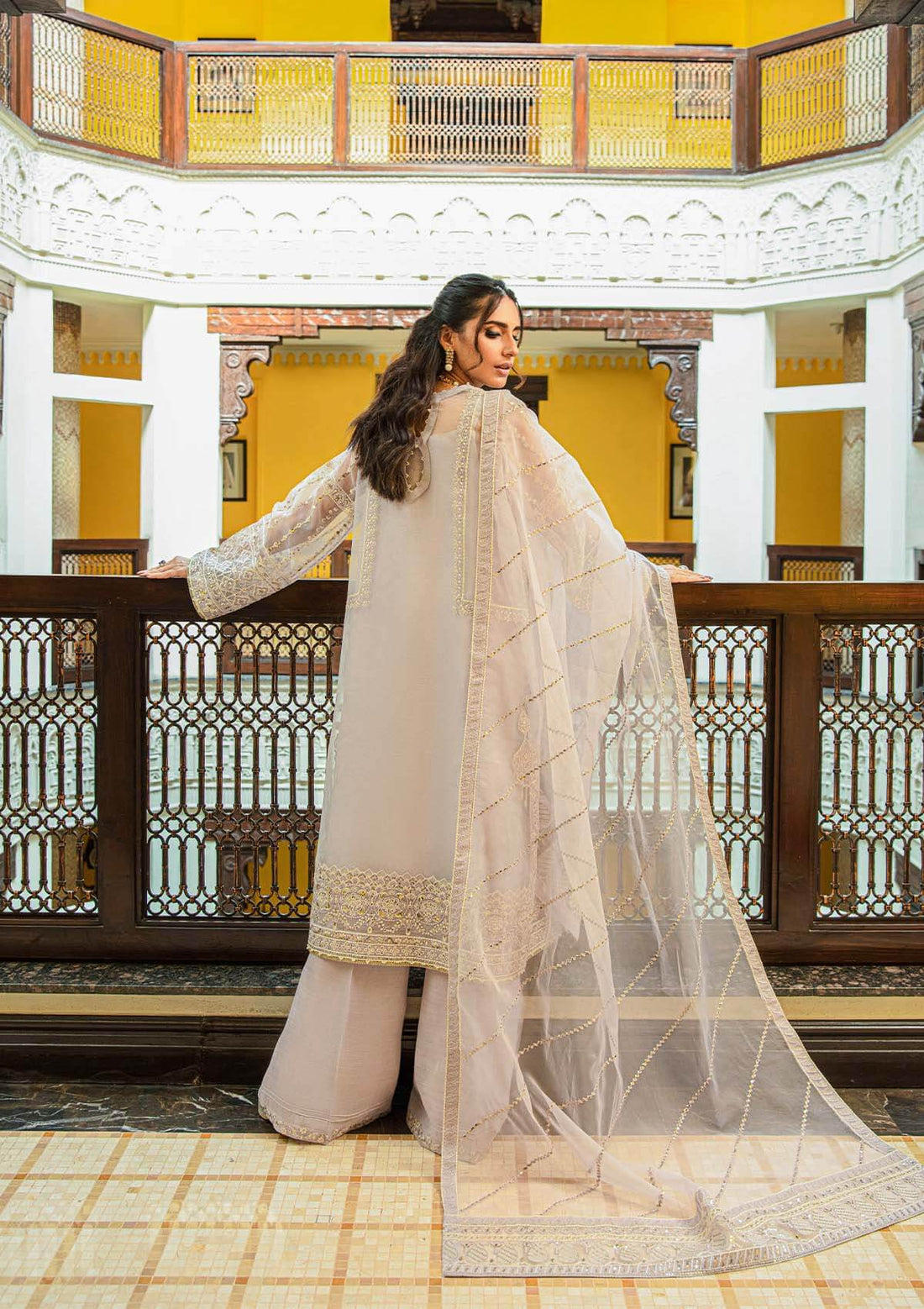 Aik Atelier | Formals Collection | GLOSSIER - LOOK 07 - Khanumjan  Pakistani Clothes and Designer Dresses in UK, USA 