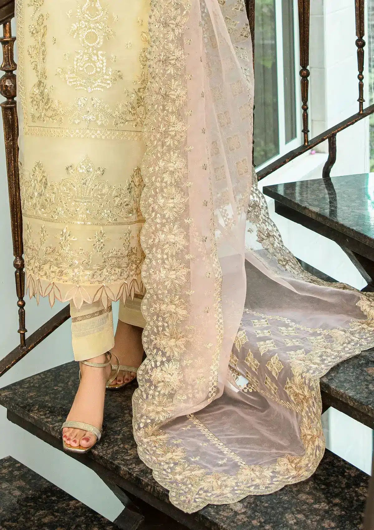 Aik Atelier | Formals Collection | GLOSSIER - LOOK 09 - Khanumjan  Pakistani Clothes and Designer Dresses in UK, USA 