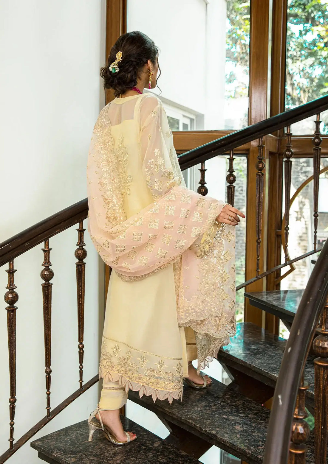 Aik Atelier | Formals Collection | GLOSSIER - LOOK 09 - Khanumjan  Pakistani Clothes and Designer Dresses in UK, USA 