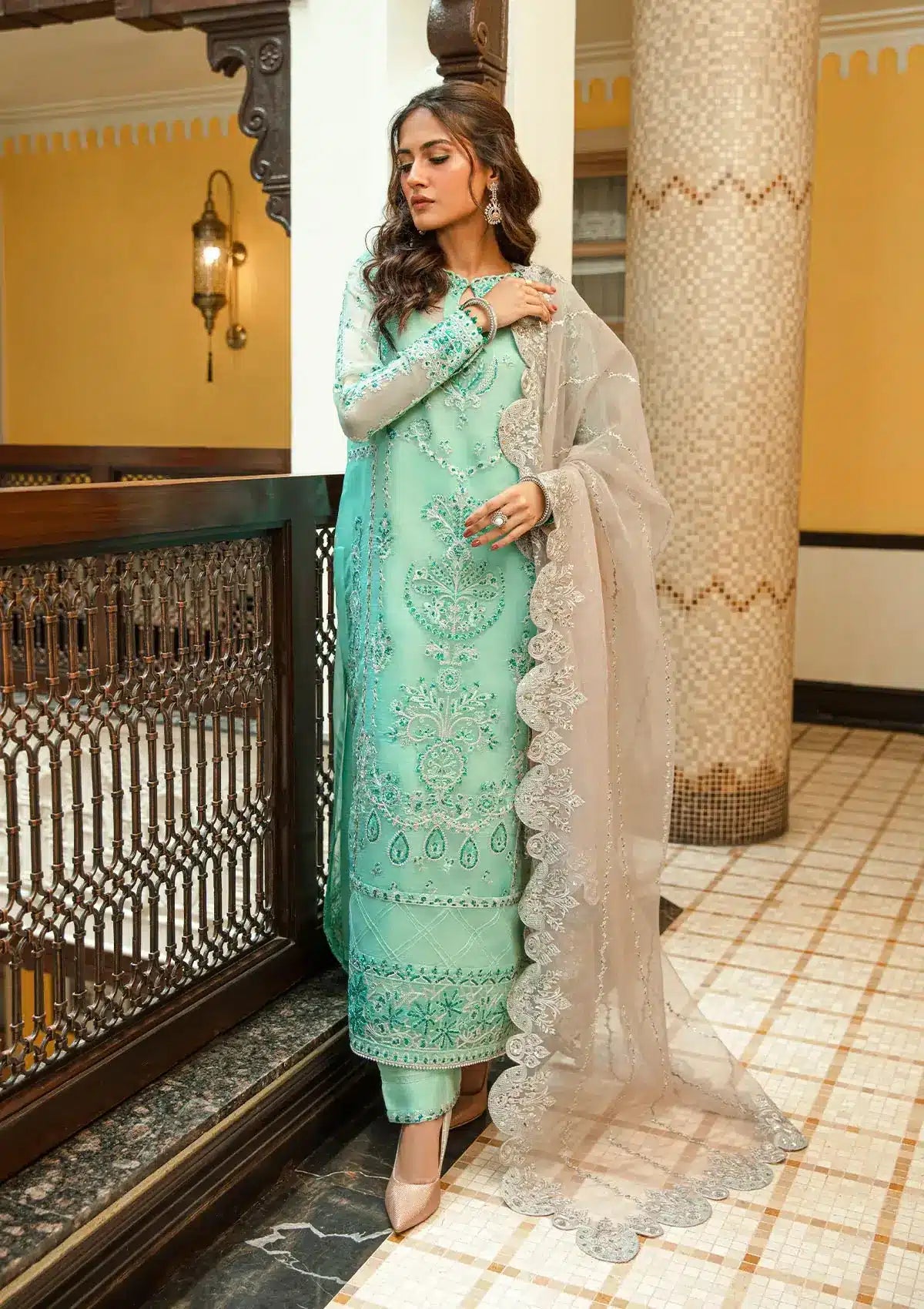 Aik Atelier | Formals Collection | GLOSSIER - LOOK 10 - Khanumjan  Pakistani Clothes and Designer Dresses in UK, USA 