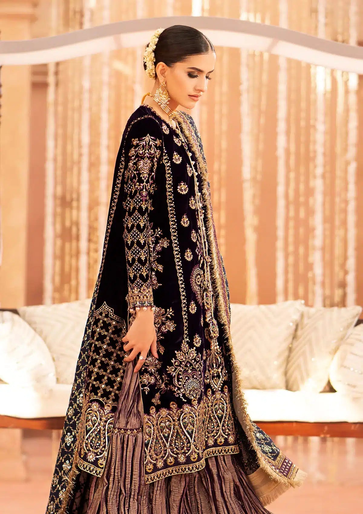 Aik Atelier | Zardozi Velvet 23 | 09 - Khanumjan  Pakistani Clothes and Designer Dresses in UK, USA 