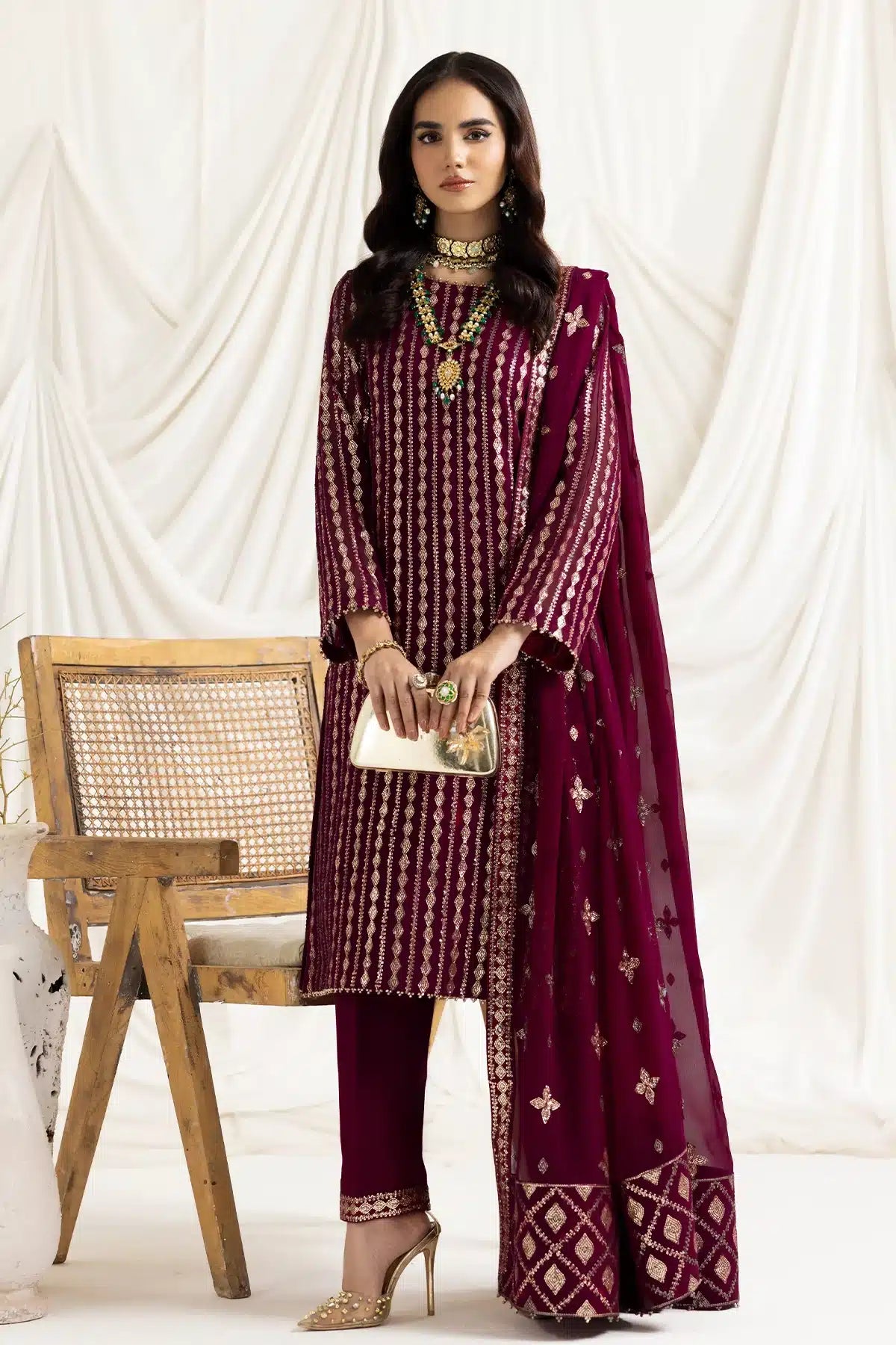 Alizeh | Dua Formals 23 | DUA-V02D03A-AYSAL(MAGENTA) - Khanumjan  Pakistani Clothes and Designer Dresses in UK, USA 