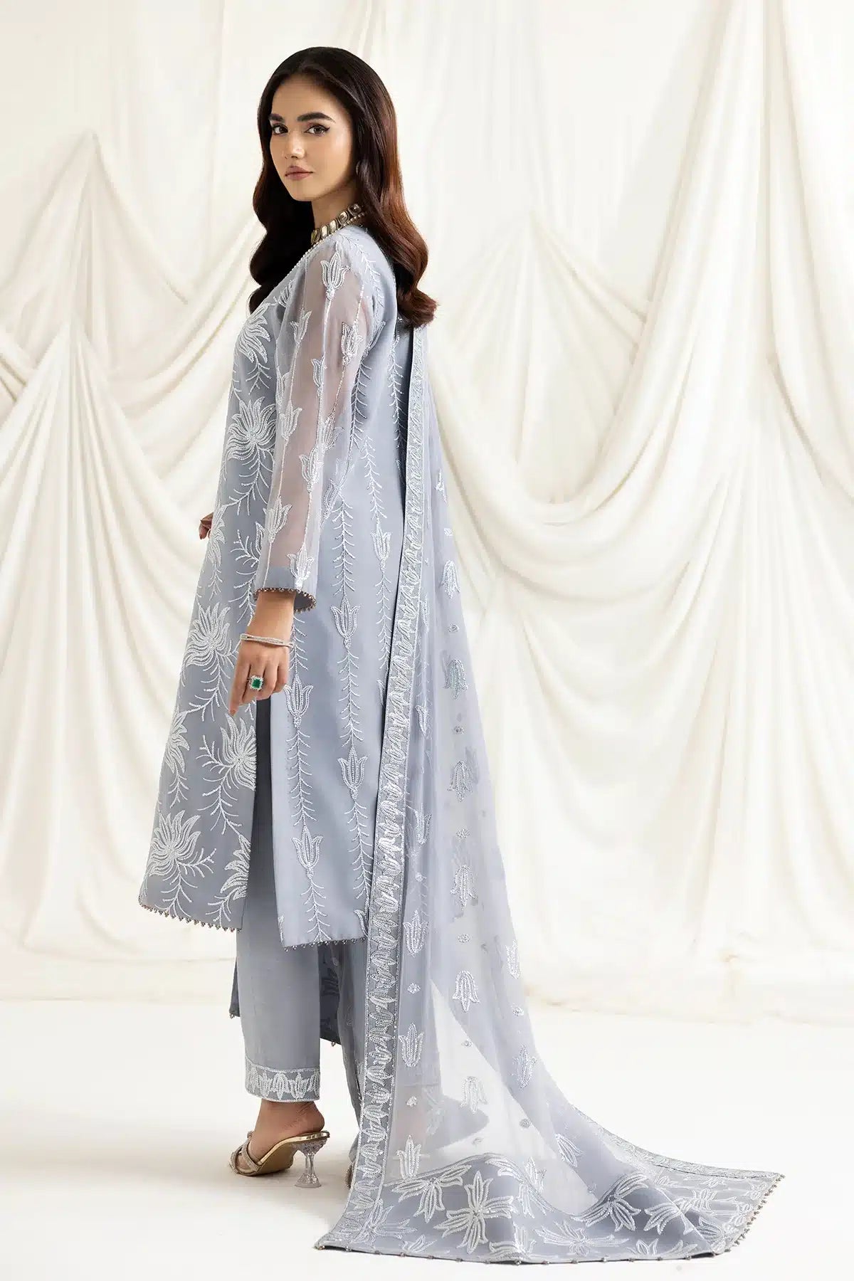 Alizeh | Dua Formals 23 | DUA-V02D05B-ELNAZ(GREY) - Khanumjan  Pakistani Clothes and Designer Dresses in UK, USA 