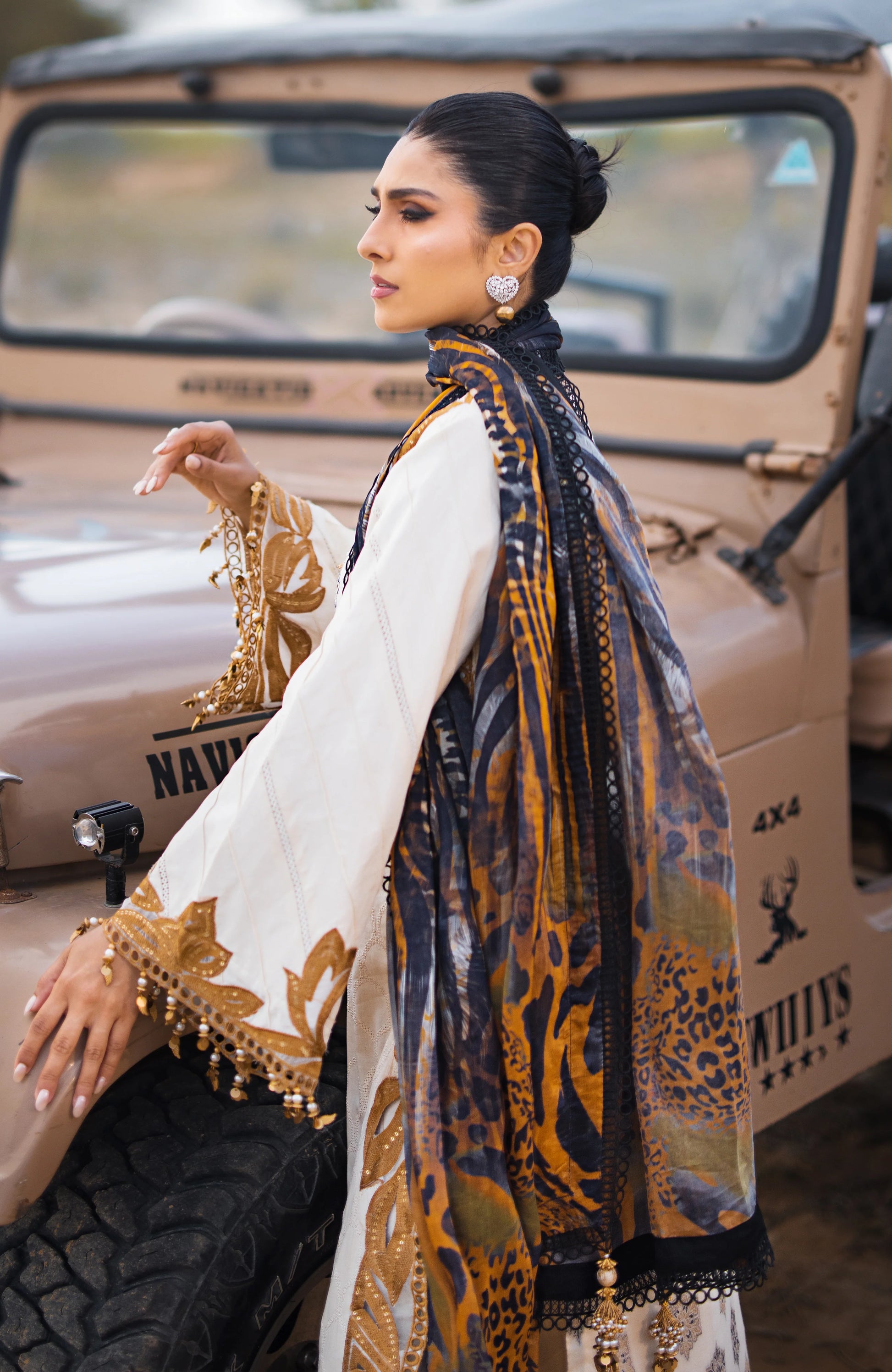Alzohaib | Mahiymaan Luxury Lawn | MLL- Safri Splendor - Khanumjan  Pakistani Clothes and Designer Dresses in UK, USA 