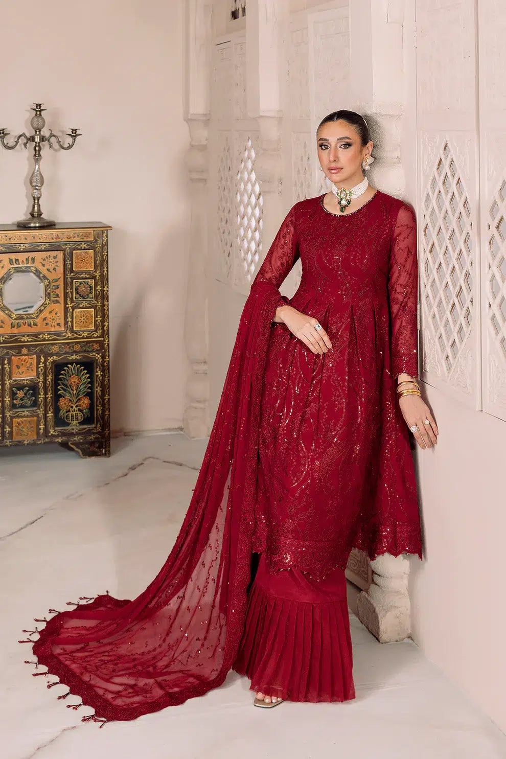 Alizeh | Dua Formals 23 | DUA-V01D03B- SYLVI ( RED ) - Khanumjan  Pakistani Clothes and Designer Dresses in UK, USA 