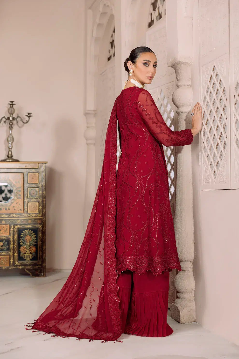 Alizeh | Dua Formals 23 | DUA-V01D03B- SYLVI ( RED ) - Khanumjan  Pakistani Clothes and Designer Dresses in UK, USA 