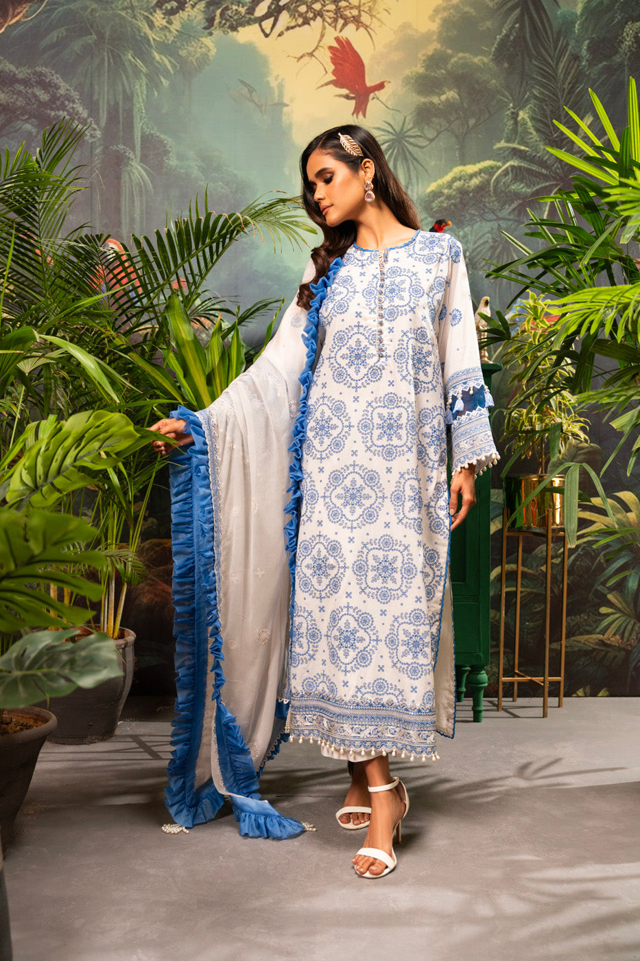 Alkaram | Luxury Lawn 24 | EC-11-24 - Khanumjan  Pakistani Clothes and Designer Dresses in UK, USA 